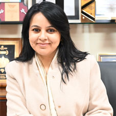 Pallavi Mishra, Principal