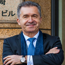  Uwe Rosenkranz,    Founder & CEO
