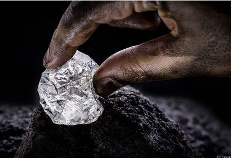 Trump to Reduce Legal Requirements to Boost US' Production of Vital Minerals