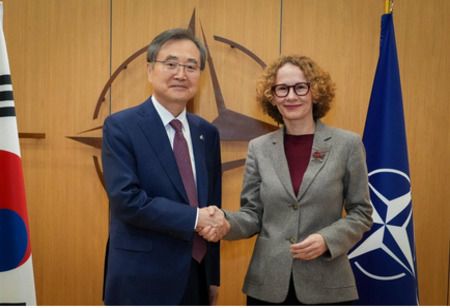 FM Cho Discusses Deepening Ties With NATO, Belgium