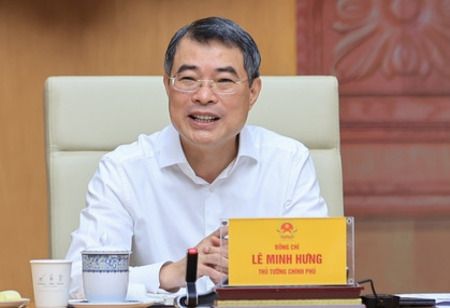 PM Urges Chinese Firms to Invest With Quality, Technologies