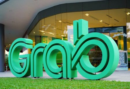 Grab Extends 90-Cent Fuel Surcharge and Higher GrabCab Fares