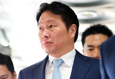 SK Chairman Chey Tae-won Vows to Solve AI Bottlenecks