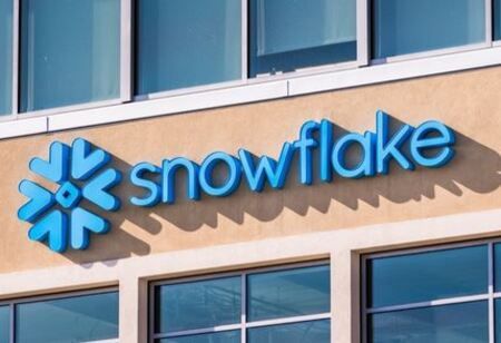 Snowflake Reaches Agreement to Buy Crunchy Data