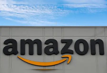 Amazon, Stellantis to Bolster Vehicle-Tech Credentials