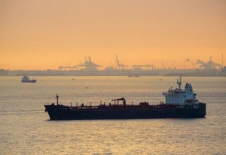 Abu Dhabi Orders Oil Loading Inside Strait of Hormuz