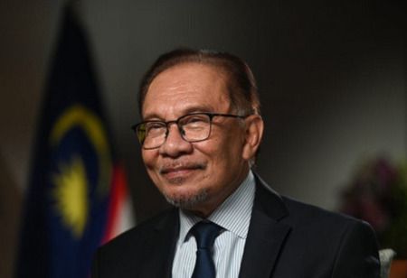 Armed Forces Top Brass to Meet PM Over Frozen Funds