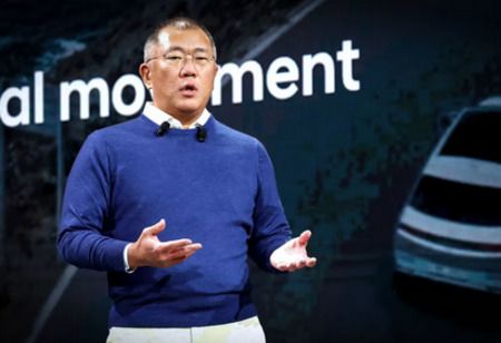 Hyundai’s Chung Euisun Sees Challenging Year Amid Trade Tensions