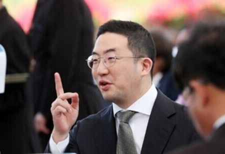 LG Chairman Sounds Alarm Over Rise of Chinese Rivals