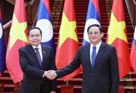 Vietnam and Laos Push Forward Delivery of Cooperation Agreements