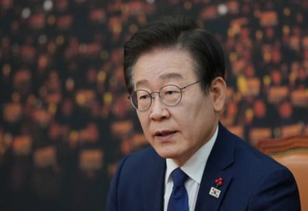 Lee Says Real Estate Policy to Reclaim 'Unfair Privileges'