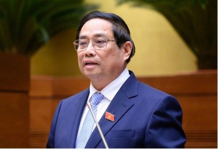 PM Calls for Stronger Decentralization for Stalled Projects