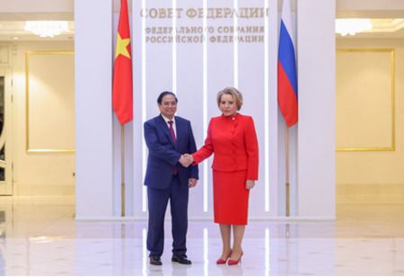 Vietnamese PM Meets Chairwoman of Federation Council of Russia