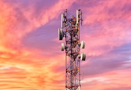 Telecoms Set for Mixed Q2 as AI Investment Race Looms